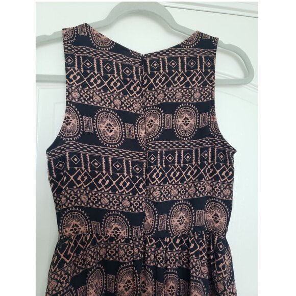 ASTR the Label Tribal Boho Aztec Print Dress, Size SMALL BNWT - Picture 7 of 12